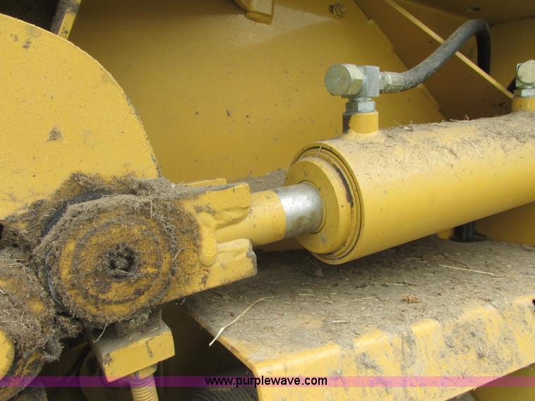 image for item B4920 1997 Vermeer 605K round baler