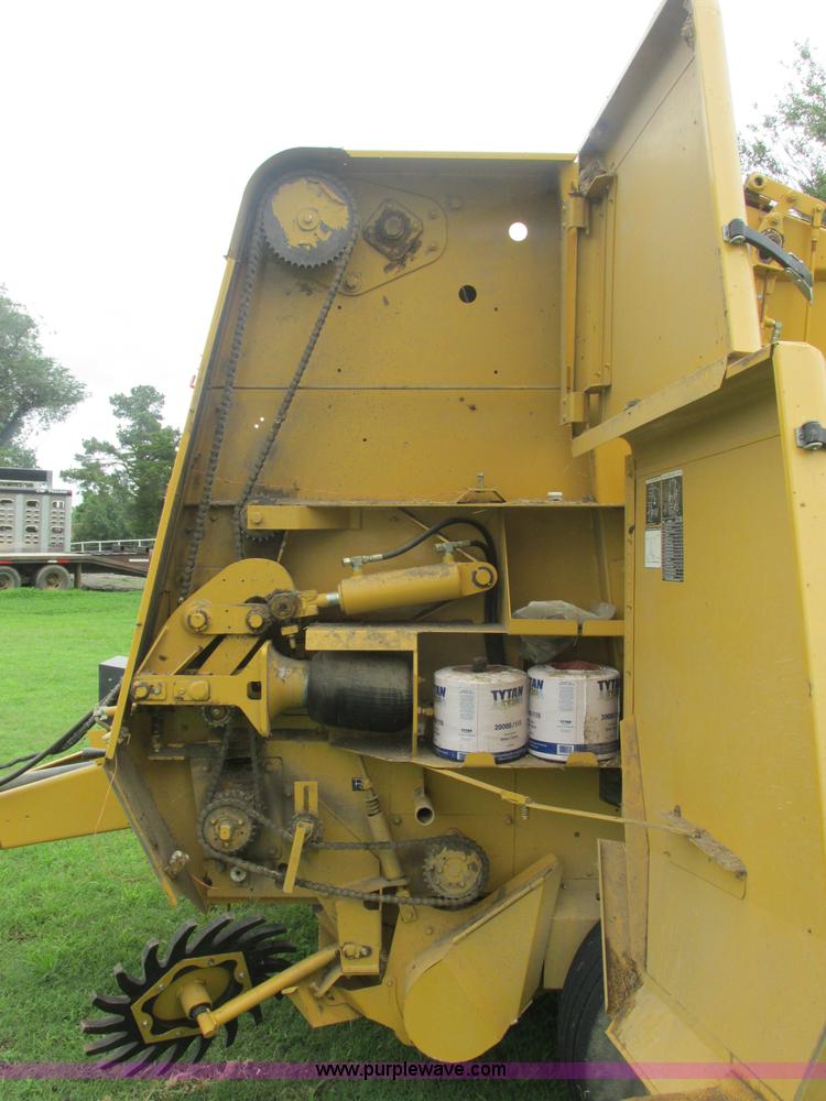 image for item B4920 1997 Vermeer 605K round baler