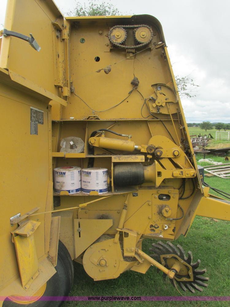 image for item B4920 1997 Vermeer 605K round baler