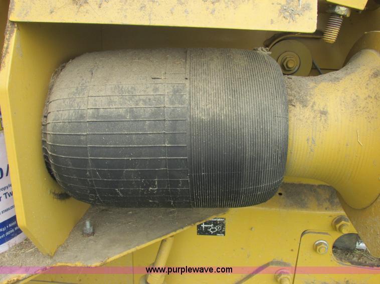 image for item B4920 1997 Vermeer 605K round baler