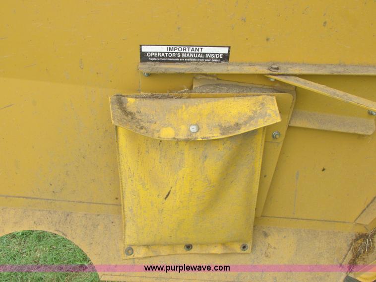 image for item B4920 1997 Vermeer 605K round baler