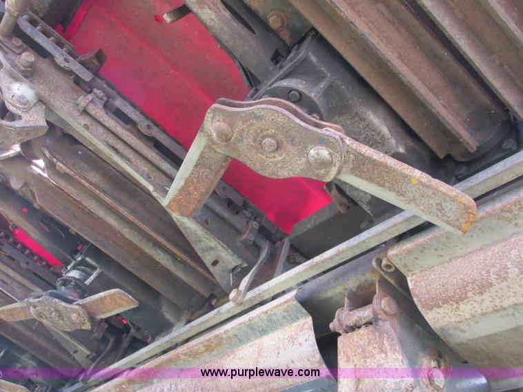 image for item B4921 2004 Cressoni 630 chopping corn head