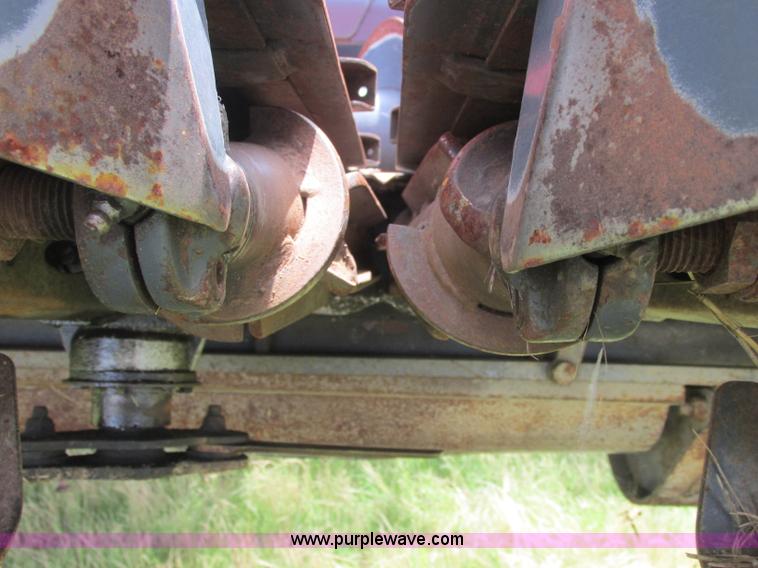 image for item B4921 2004 Cressoni 630 chopping corn head