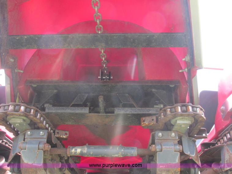 image for item B4921 2004 Cressoni 630 chopping corn head