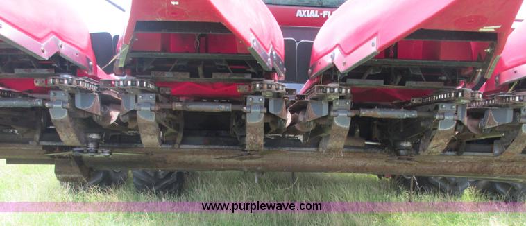 image for item B4921 2004 Cressoni 630 chopping corn head