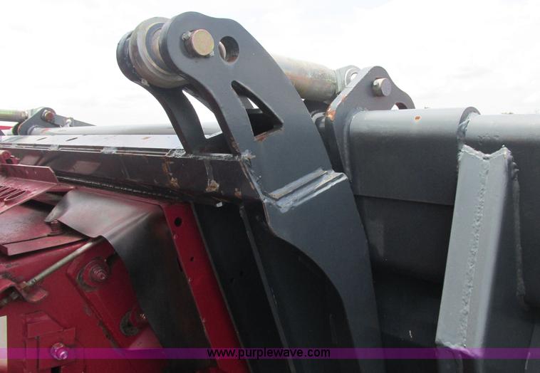 image for item B4921 2004 Cressoni 630 chopping corn head