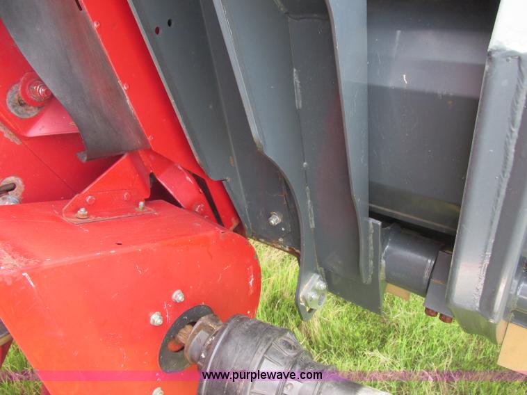 image for item B4921 2004 Cressoni 630 chopping corn head