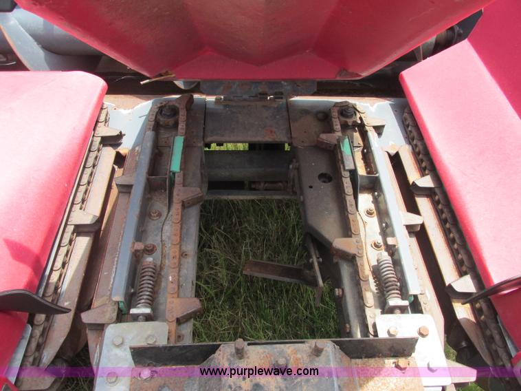 image for item B4921 2004 Cressoni 630 chopping corn head