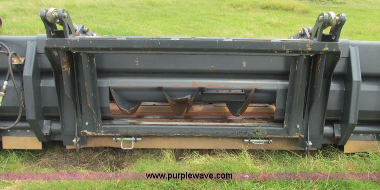 image for item B4921 2004 Cressoni 630 chopping corn head