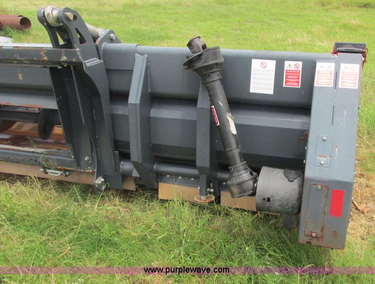 image for item B4921 2004 Cressoni 630 chopping corn head