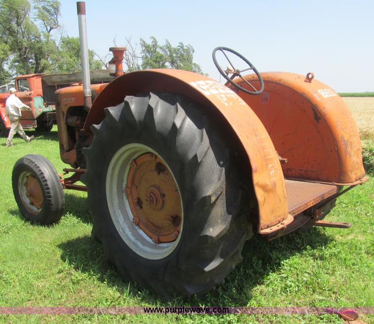 image for item BD9494 1949 Case LA tractor