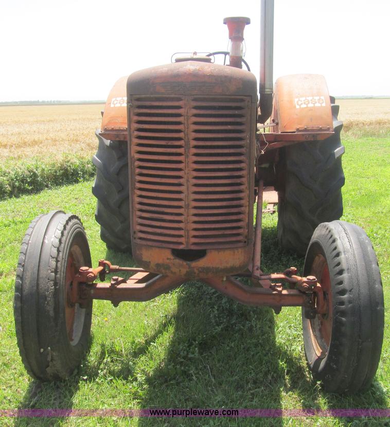 image for item BD9494 1949 Case LA tractor