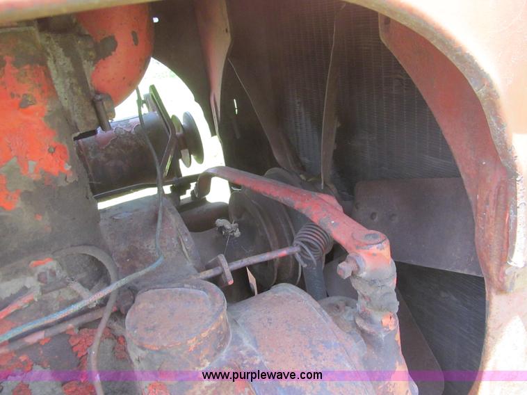 image for item BD9494 1949 Case LA tractor