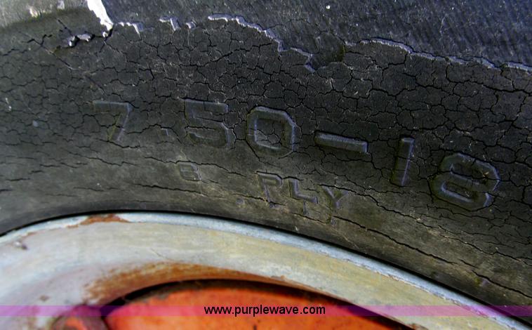 image for item BD9494 1949 Case LA tractor