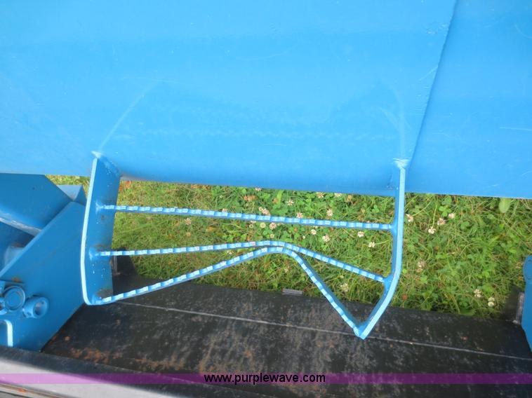 image for item D2083 1997 New Holland 7740SLE MFWD tractor