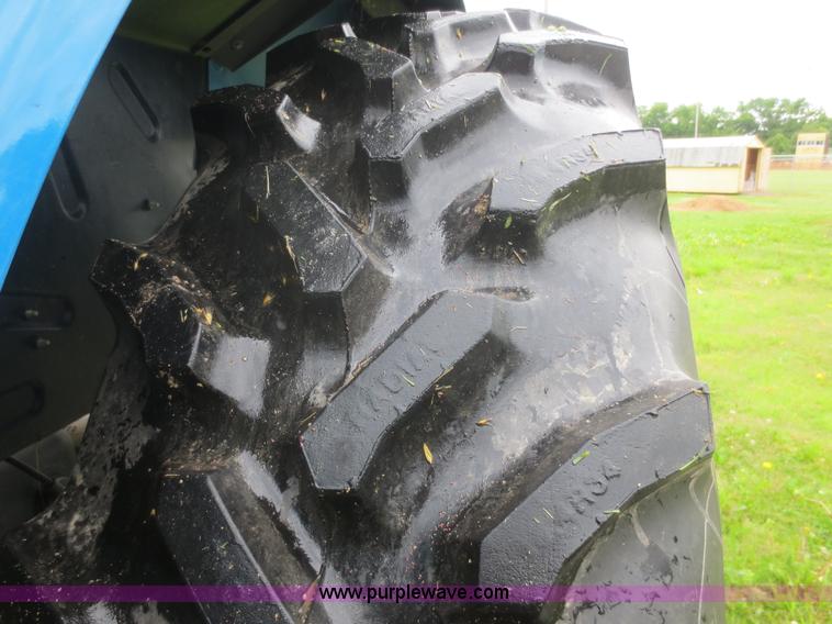 image for item D2083 1997 New Holland 7740SLE MFWD tractor