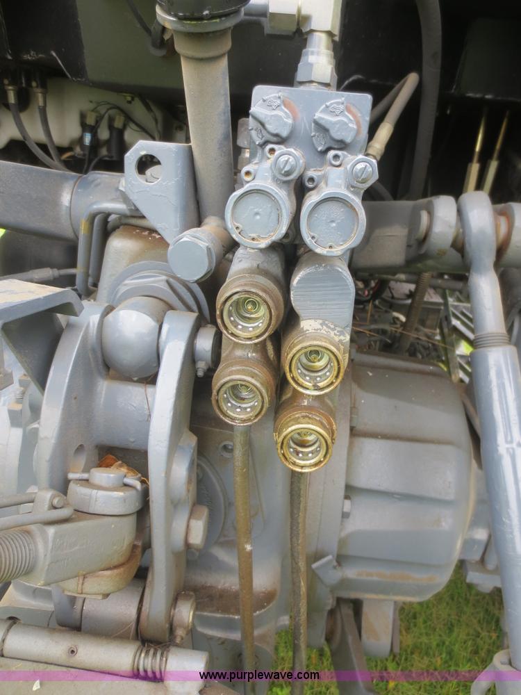 image for item D2083 1997 New Holland 7740SLE MFWD tractor