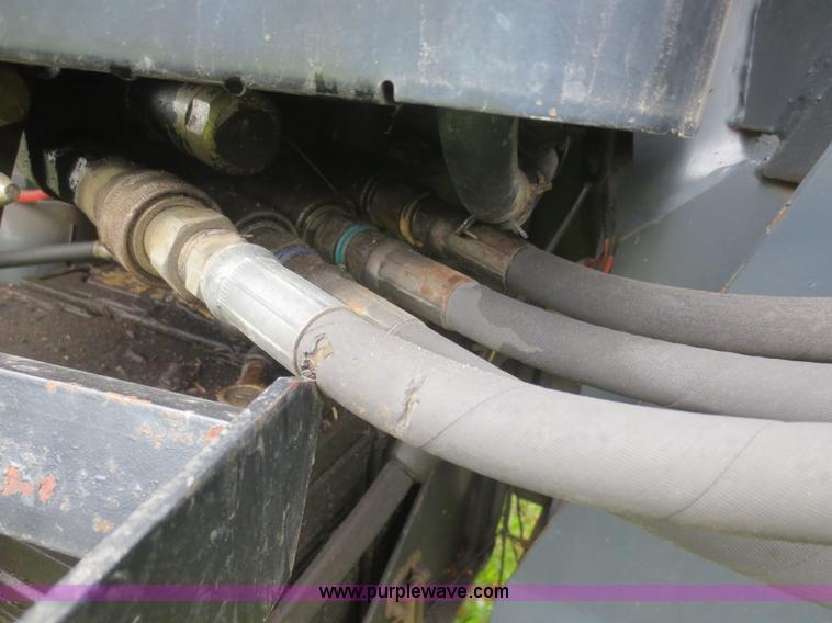 image for item D2083 1997 New Holland 7740SLE MFWD tractor