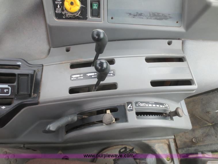 image for item D2083 1997 New Holland 7740SLE MFWD tractor