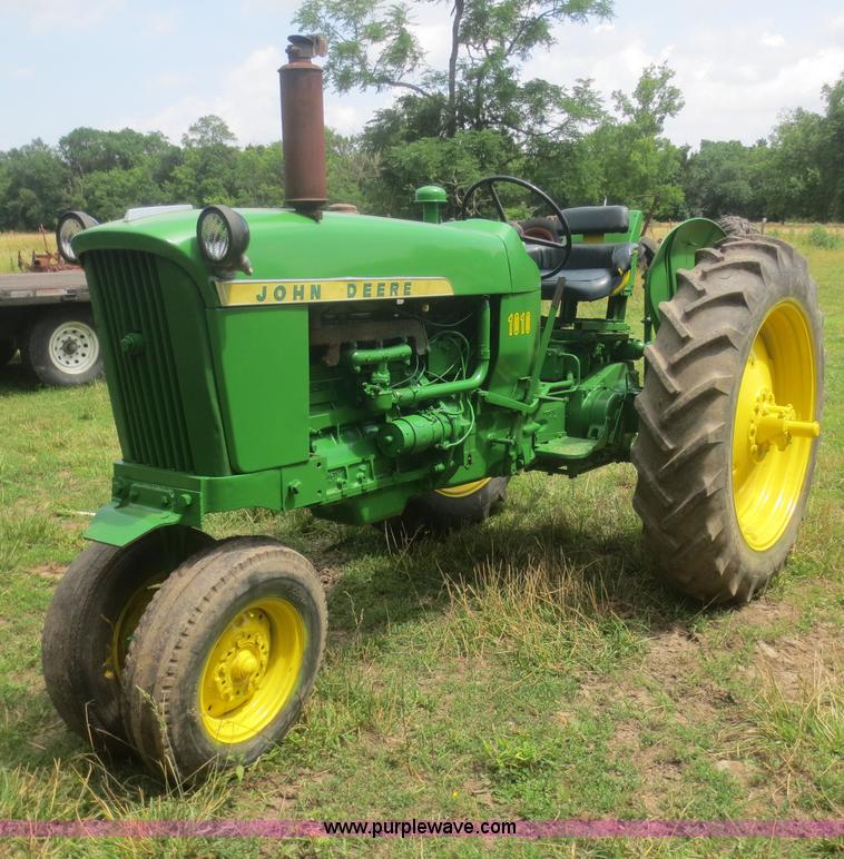 image for item D2087 John Deere 1010 tractor