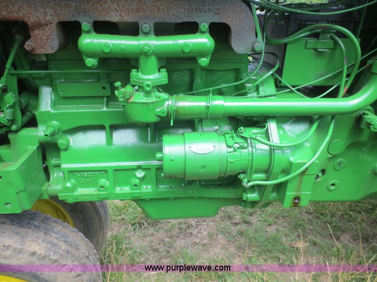 image for item D2087 John Deere 1010 tractor