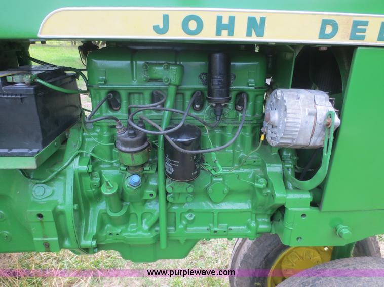 image for item D2087 John Deere 1010 tractor