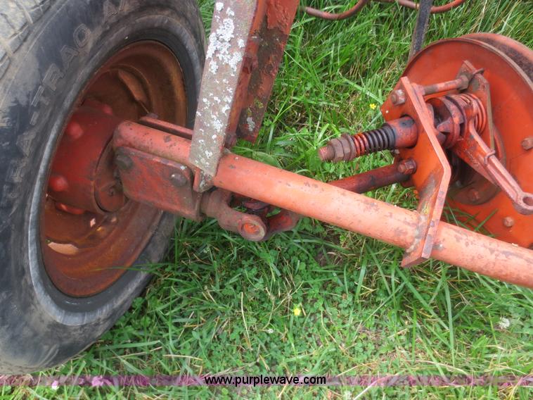 image for item D2090 Allis Chalmers side delivery hay rake