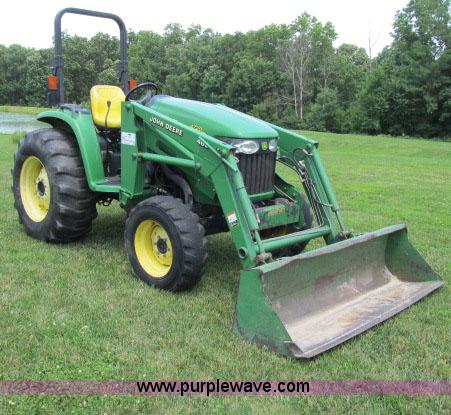 image for item F4910 2005 John Deere 4720 MFWD tractor