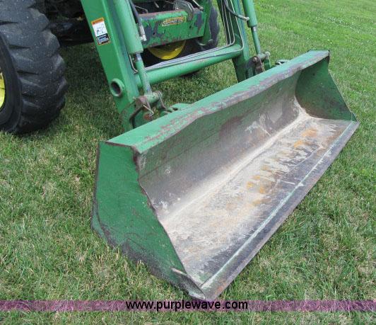 image for item F4910 2005 John Deere 4720 MFWD tractor