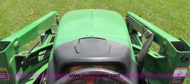 image for item F4910 2005 John Deere 4720 MFWD tractor