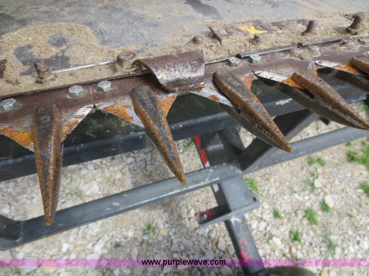 image for item F6900 1989 New Holland TR86 RWA combine