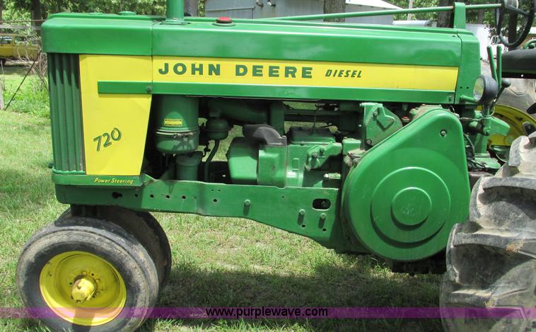 image for item G9278 1957 John Deere 720 tractor