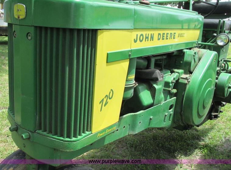 image for item G9278 1957 John Deere 720 tractor