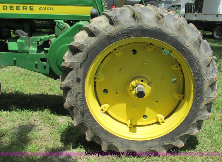 image for item G9278 1957 John Deere 720 tractor