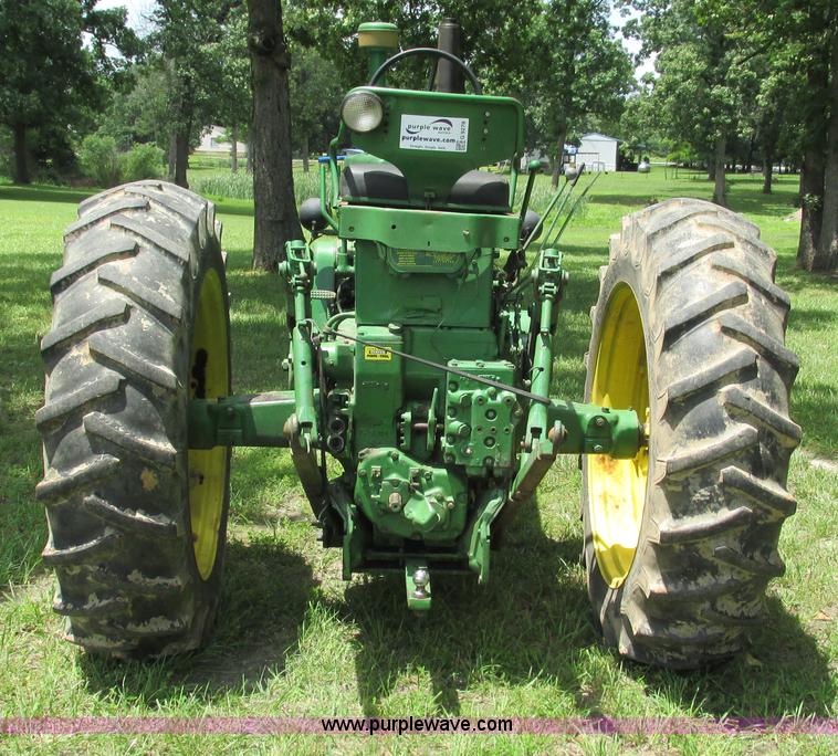 image for item G9278 1957 John Deere 720 tractor