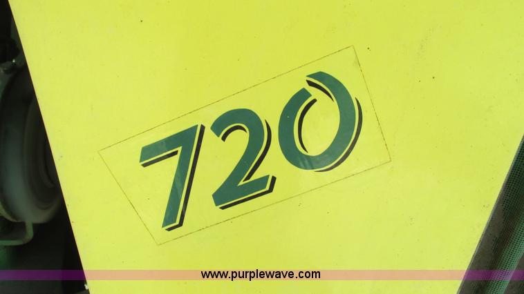 image for item G9278 1957 John Deere 720 tractor