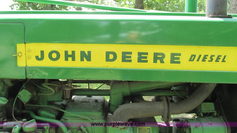 image for item G9278 1957 John Deere 720 tractor
