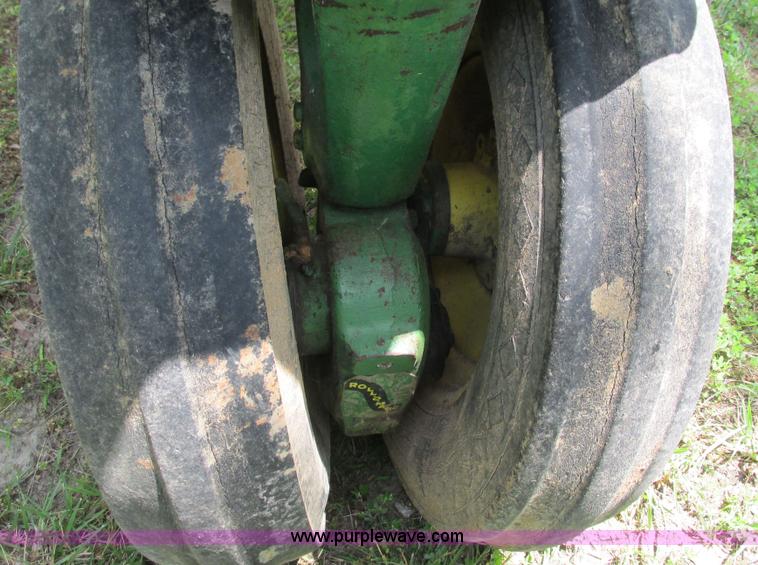 image for item G9278 1957 John Deere 720 tractor