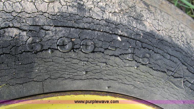 image for item G9278 1957 John Deere 720 tractor