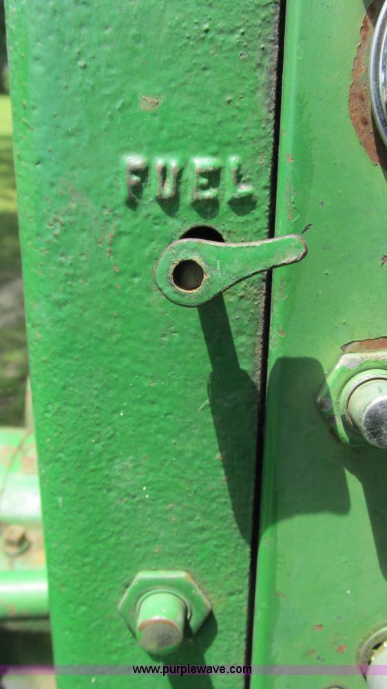 image for item G9278 1957 John Deere 720 tractor