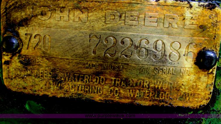 image for item G9278 1957 John Deere 720 tractor