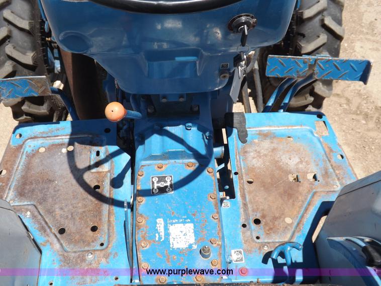 image for item H1809 1996 New Holland 1715 MFWD tractor