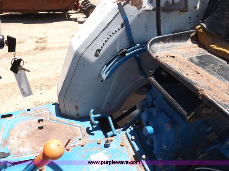 image for item H1809 1996 New Holland 1715 MFWD tractor