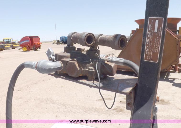 image for item H1809 1996 New Holland 1715 MFWD tractor