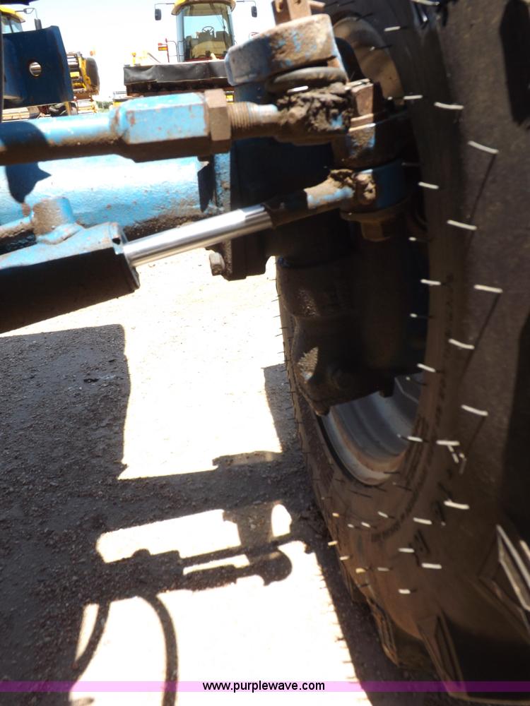 image for item H1809 1996 New Holland 1715 MFWD tractor