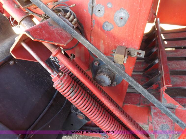 image for item H1841 1995 Case IH 8580 square baler