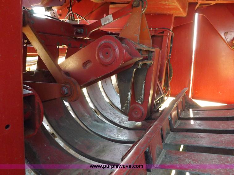 image for item H1841 1995 Case IH 8580 square baler