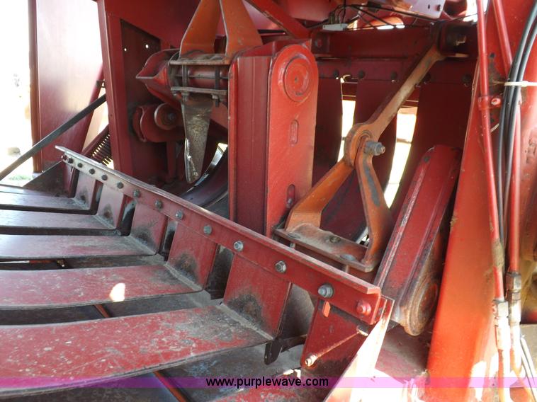 image for item H1841 1995 Case IH 8580 square baler