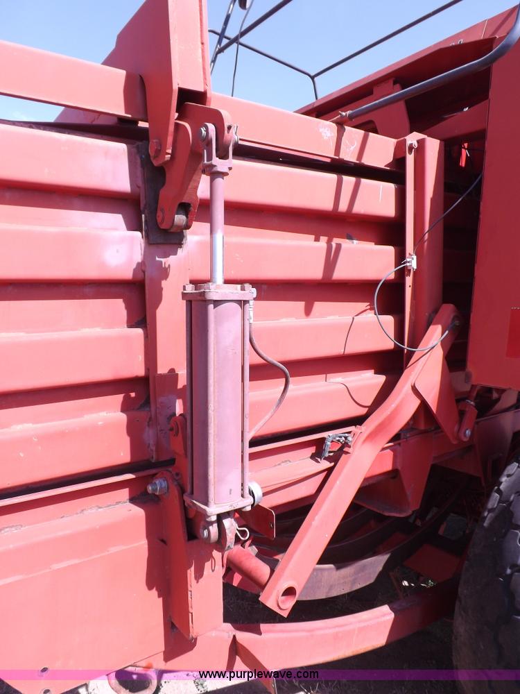 image for item H1841 1995 Case IH 8580 square baler