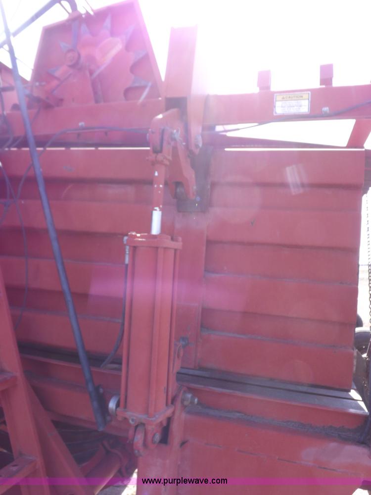 image for item H1841 1995 Case IH 8580 square baler